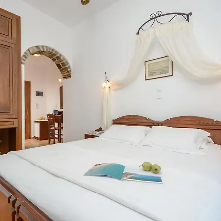 Anixis Hotel 2*