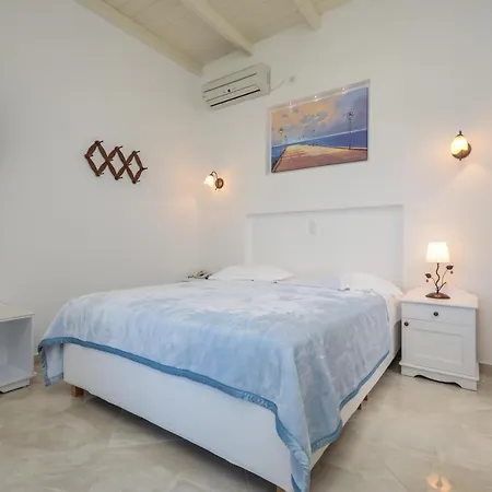 άνοιξις Naxos City