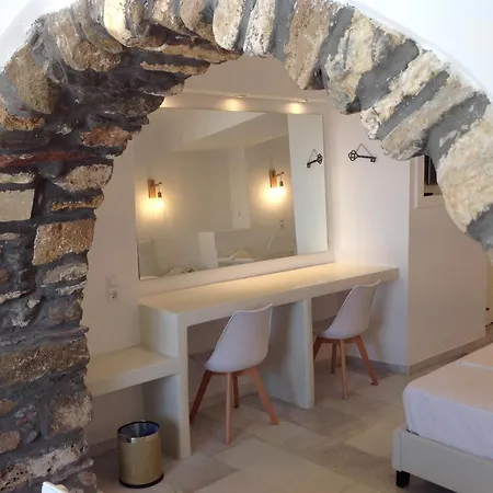 Hotel Anixis Naxos City