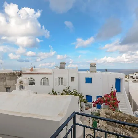 άνοιξις 2* Naxos City