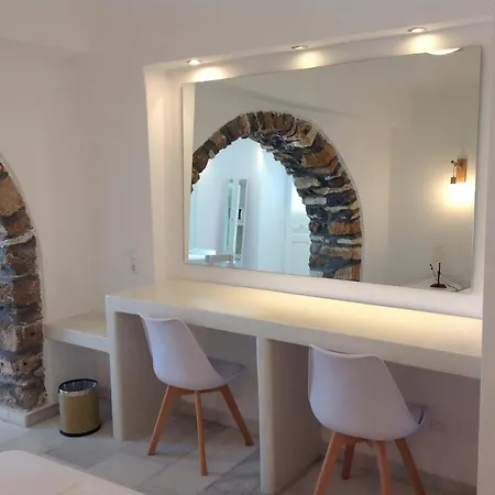 Anixis 2* Naxos City