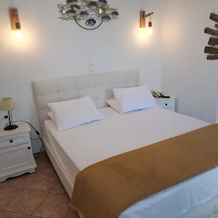 Anixis 2* Naxos City