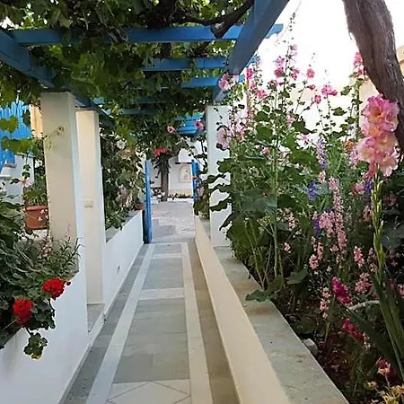 Otel Anixis 2*