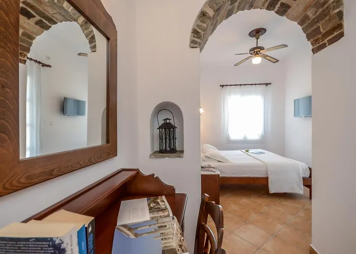 Hotel Anixis Naxos City